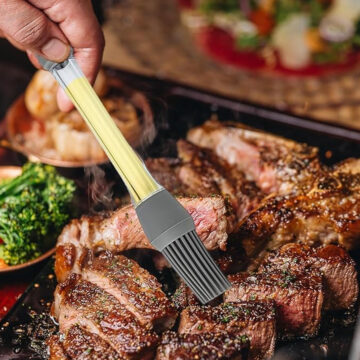 Multifunctional Silicone Oil Brush